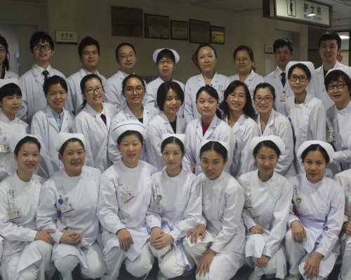 霉菌性阴道炎的神秘演变：从初期到晚期的症状对比分析